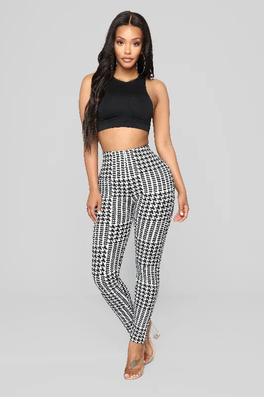 sports jacket yoga fans -Lyla Print Leggings - Black/White