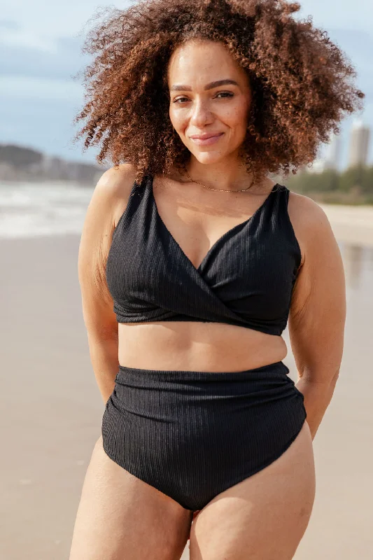 swimwear soft lining -Burleigh Bikini Top in Black