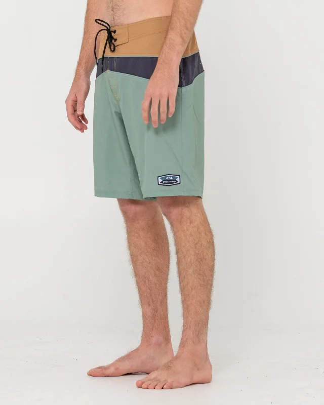 Green Pockets Sports Short for Hiking -Rusty Chop Suey 20" Boardshorts